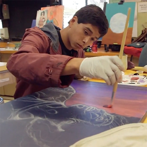 vada student making art